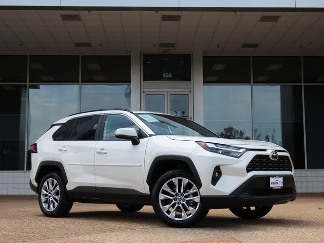 2022 Toyota RAV4 XLE Premium