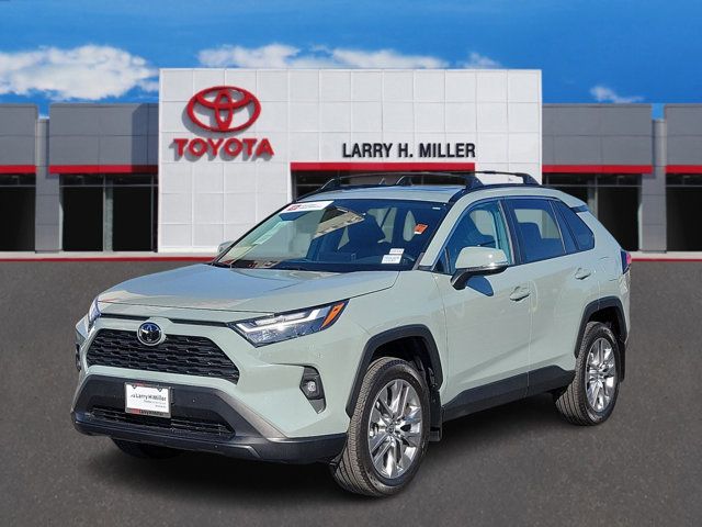 2022 Toyota RAV4 XLE Premium