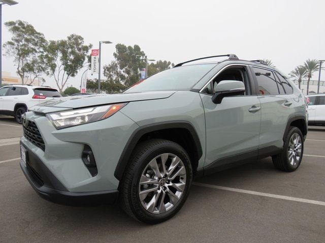 2022 Toyota RAV4 XLE Premium