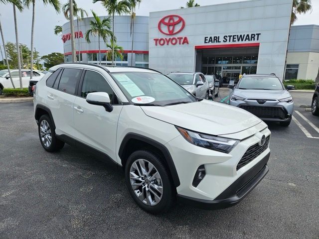 2022 Toyota RAV4 XLE Premium