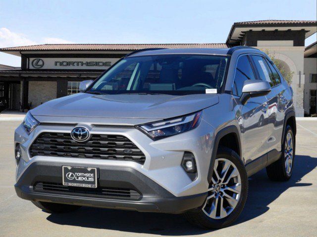 2022 Toyota RAV4 XLE Premium