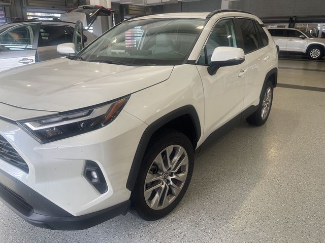 2022 Toyota RAV4 XLE Premium