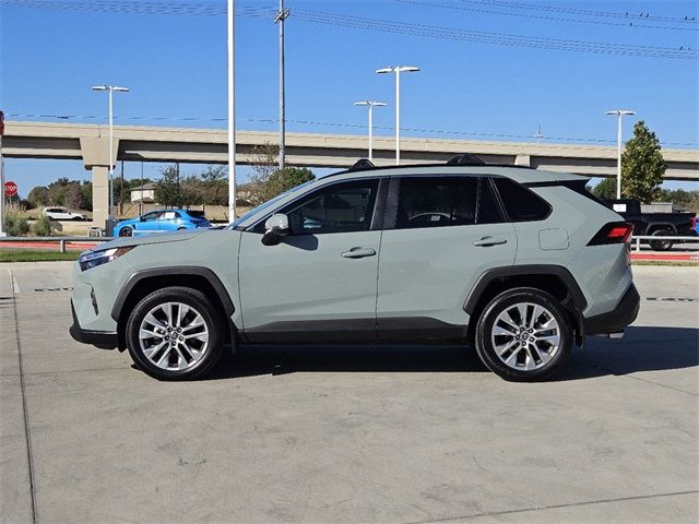 2022 Toyota RAV4 XLE Premium