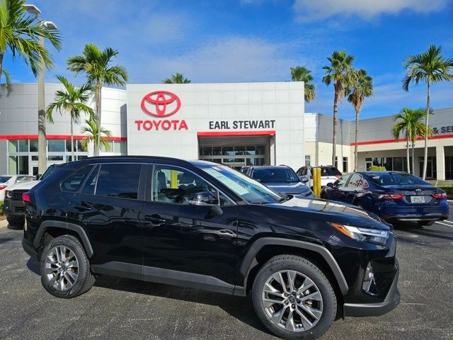 2022 Toyota RAV4 XLE Premium