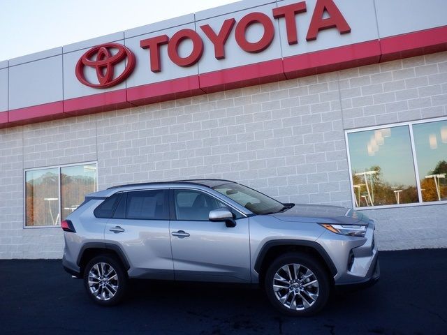 2022 Toyota RAV4 XLE Premium