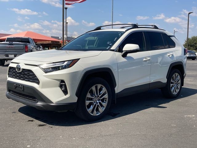 2022 Toyota RAV4 XLE Premium