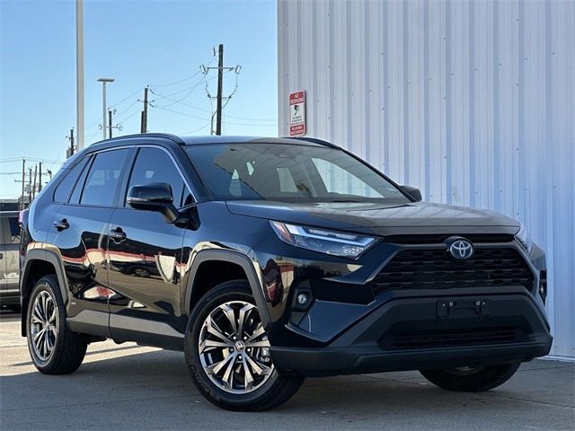 2022 Toyota RAV4 Hybrid XLE Premium