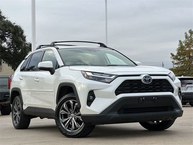 2022 Toyota RAV4 Hybrid XLE Premium