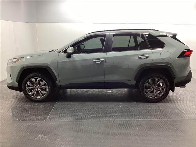 2022 Toyota RAV4 Hybrid XLE Premium