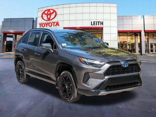 2022 Toyota RAV4 Hybrid SE