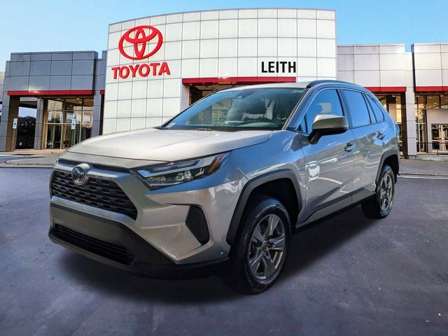 2022 Toyota RAV4 Hybrid XLE