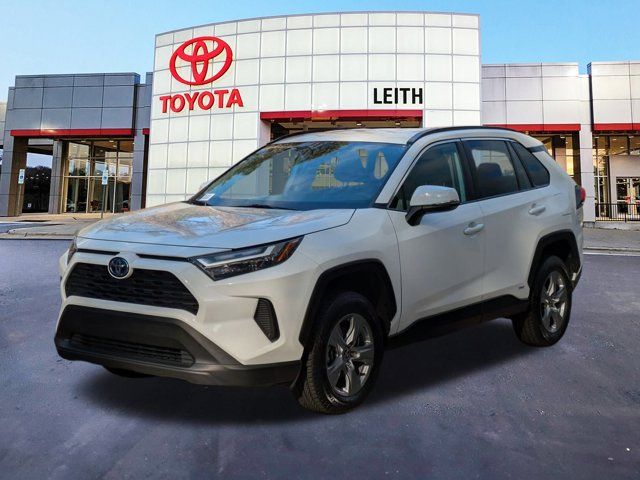 2022 Toyota RAV4 Hybrid XLE