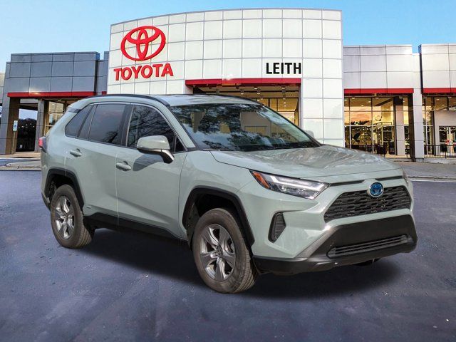 2022 Toyota RAV4 Hybrid XLE