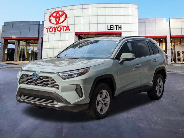 2022 Toyota RAV4 Hybrid XLE