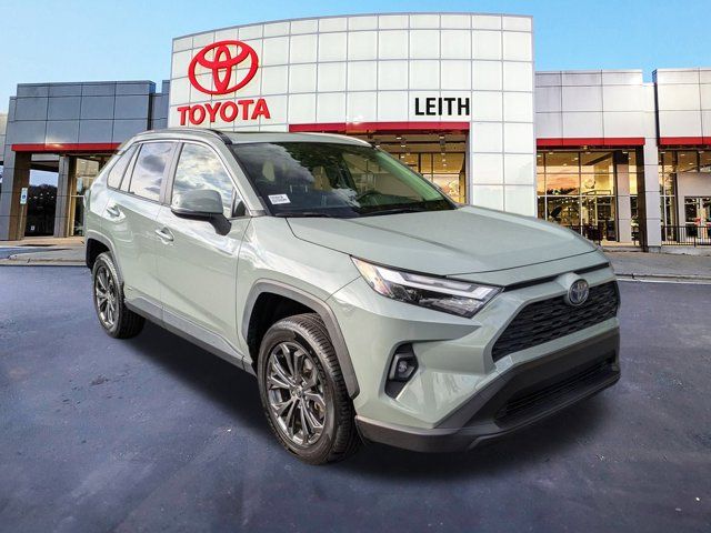 2022 Toyota RAV4 Hybrid XLE Premium