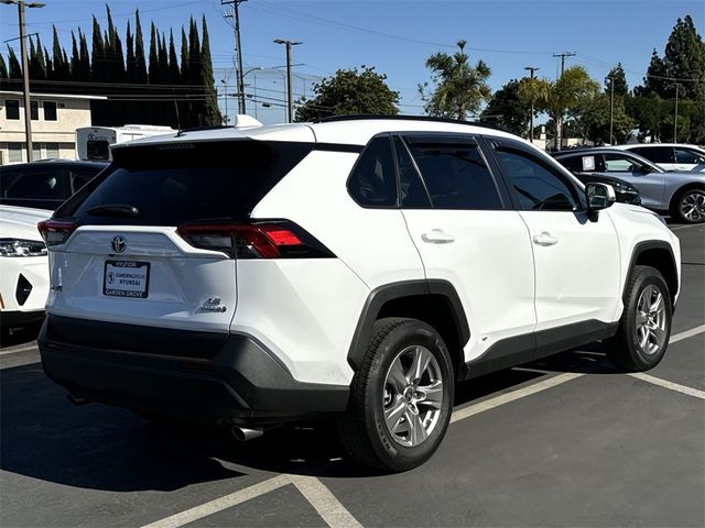 2022 Toyota RAV4 Hybrid LE