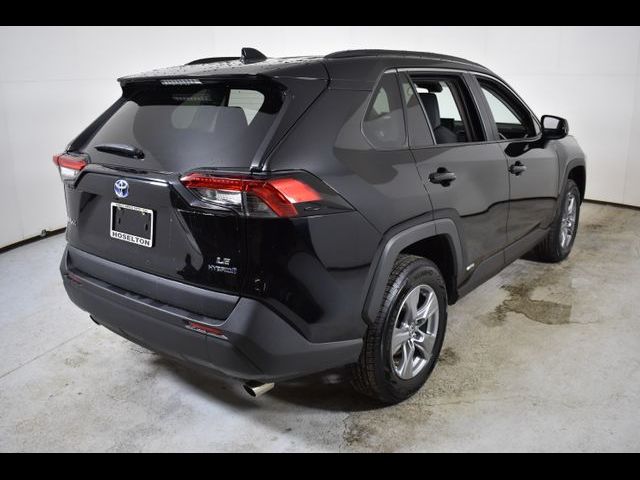 2022 Toyota RAV4 Hybrid LE