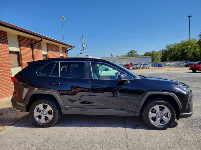 2022 Toyota RAV4 Hybrid LE