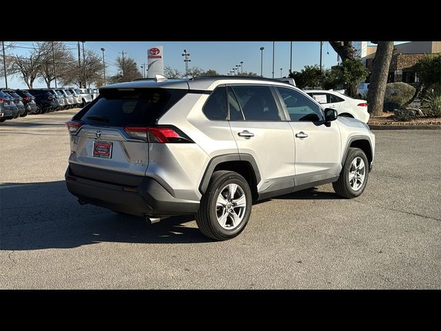 2022 Toyota RAV4 Hybrid LE