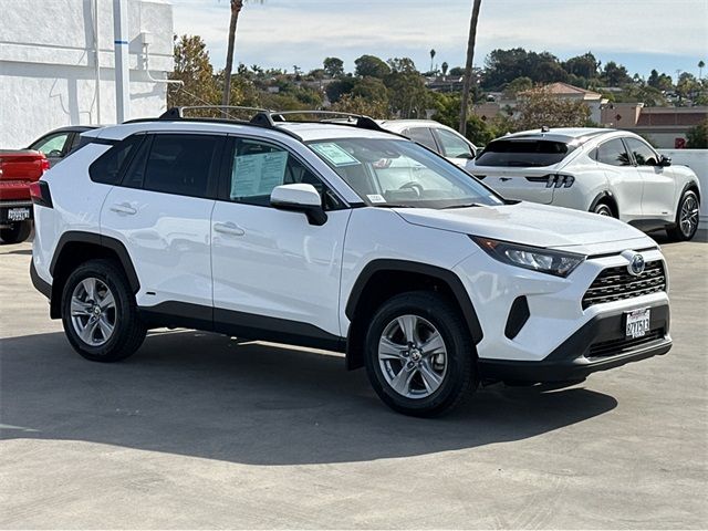 2022 Toyota RAV4 Hybrid LE