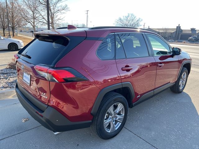 2022 Toyota RAV4 Hybrid LE