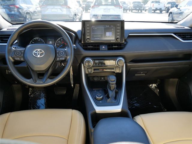 2022 Toyota RAV4 Hybrid LE