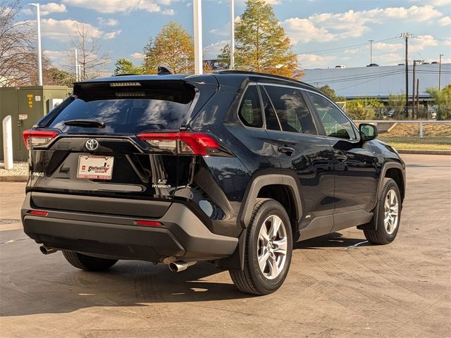 2022 Toyota RAV4 Hybrid LE