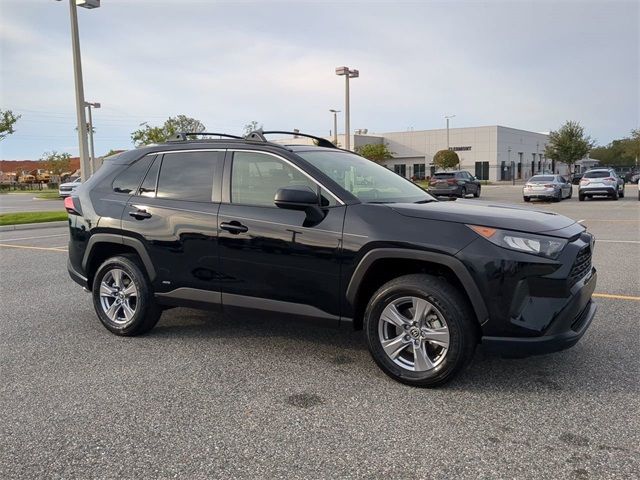 2022 Toyota RAV4 Hybrid LE