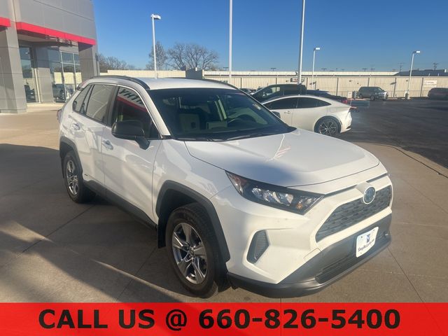 2022 Toyota RAV4 Hybrid LE