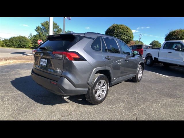 2022 Toyota RAV4 Hybrid LE