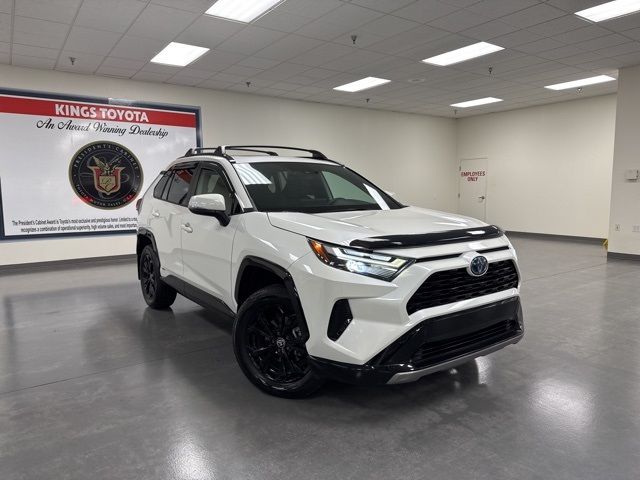 2022 Toyota RAV4 Hybrid SE