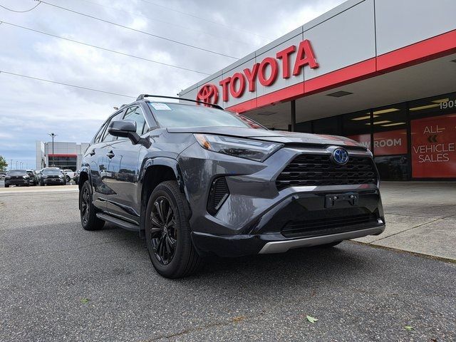 2022 Toyota RAV4 Hybrid SE