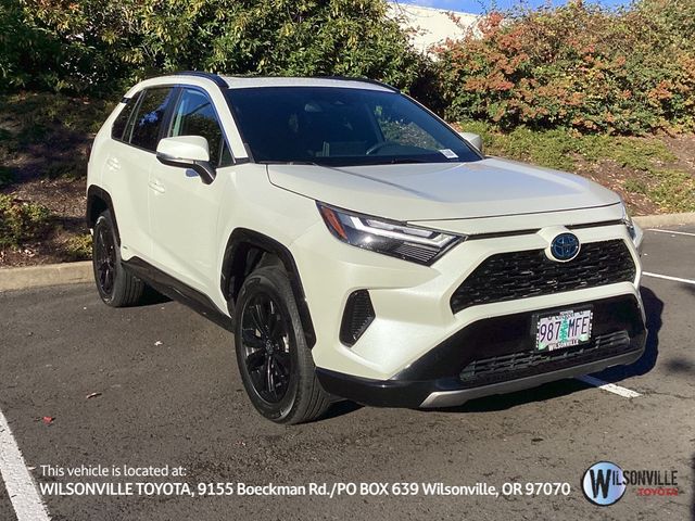 2022 Toyota RAV4 Hybrid SE