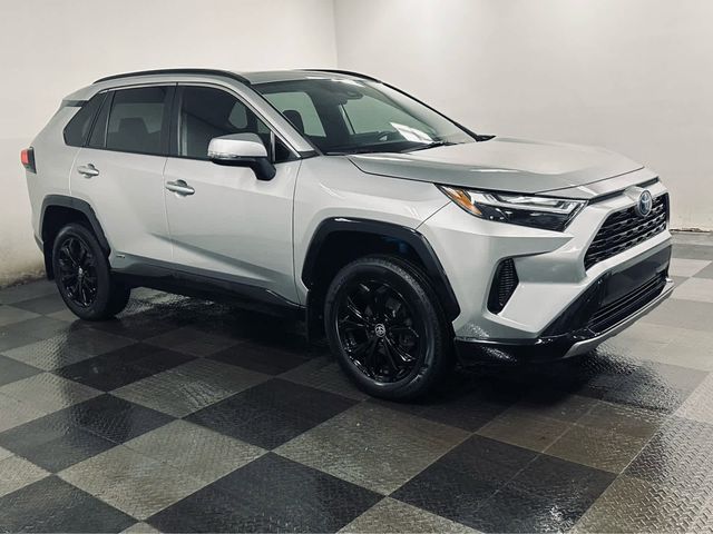 2022 Toyota RAV4 Hybrid SE