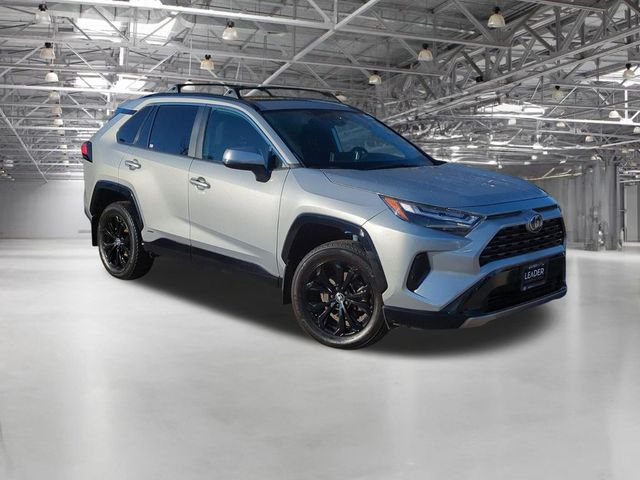 2022 Toyota RAV4 Hybrid SE