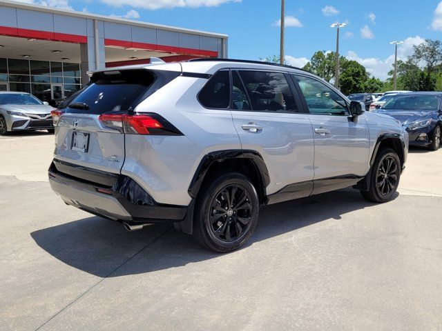 2022 Toyota RAV4 Hybrid SE