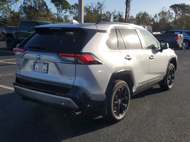 2022 Toyota RAV4 Hybrid SE