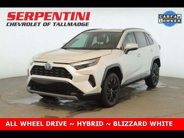 2022 Toyota RAV4 Hybrid SE