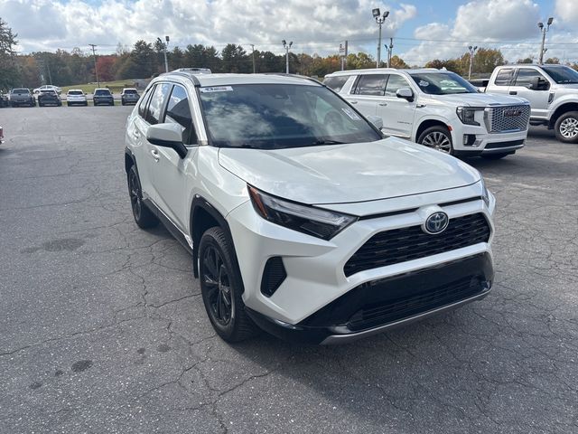 2022 Toyota RAV4 Hybrid SE