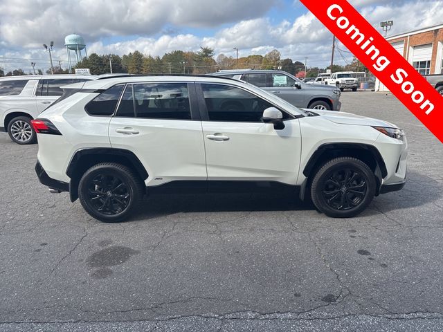 2022 Toyota RAV4 Hybrid SE