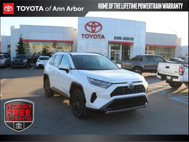 2022 Toyota RAV4 Hybrid SE