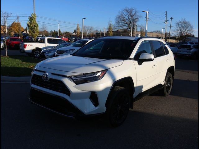 2022 Toyota RAV4 Hybrid SE