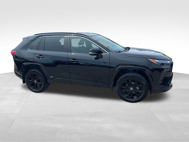 2022 Toyota RAV4 Hybrid SE