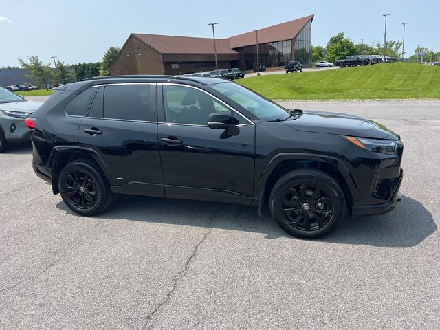 2022 Toyota RAV4 Hybrid SE