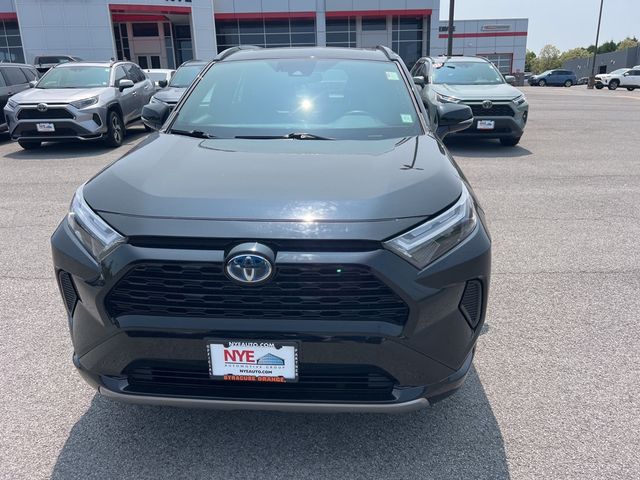 2022 Toyota RAV4 Hybrid SE