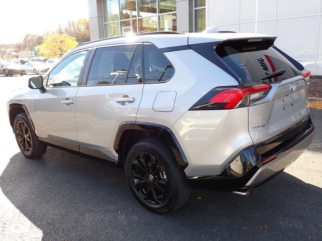 2022 Toyota RAV4 Hybrid SE