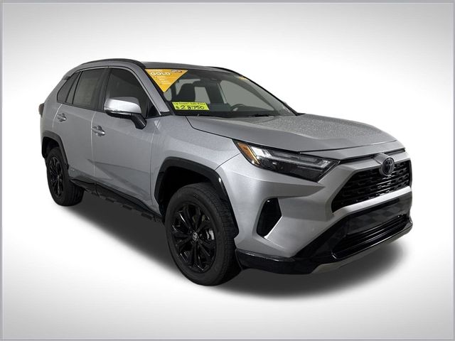 2022 Toyota RAV4 Hybrid SE