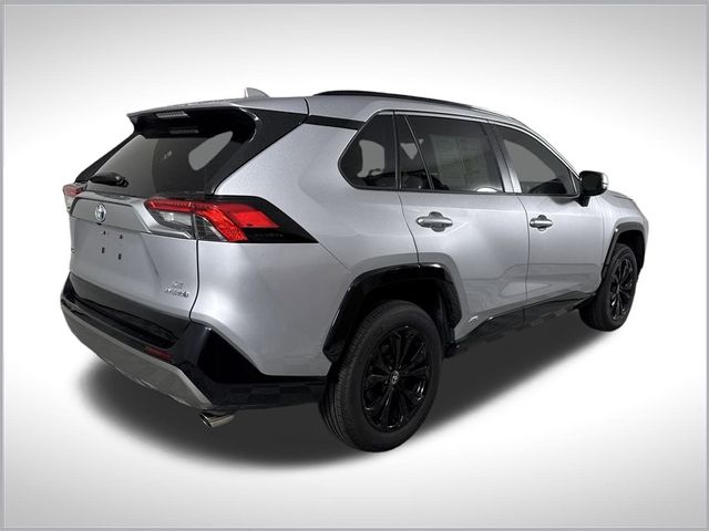 2022 Toyota RAV4 Hybrid SE