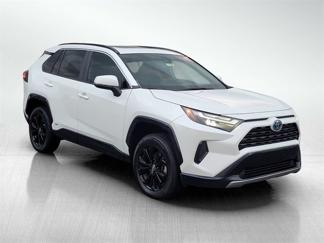 2022 Toyota RAV4 Hybrid SE