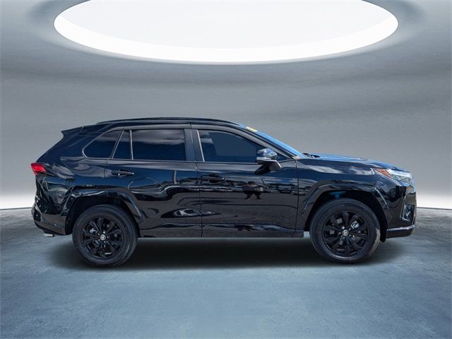 2022 Toyota RAV4 Hybrid SE